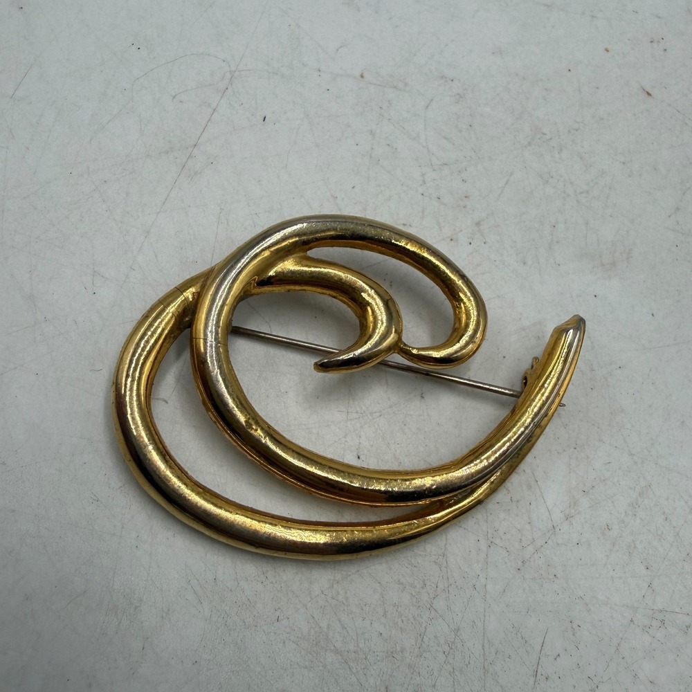 Vintage Gold Tone Swirl Abstract Brooch Pin Polished Openwork Design